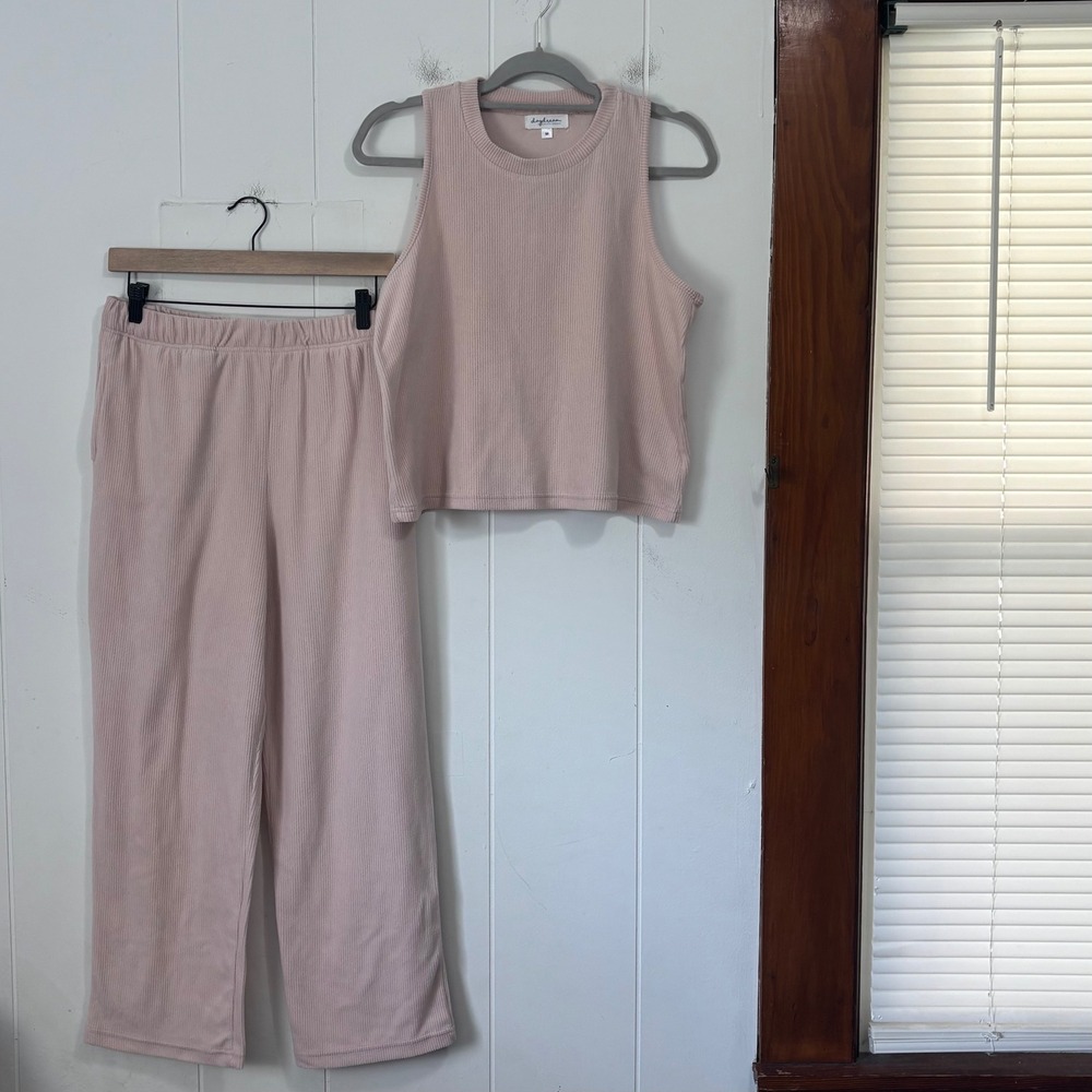 Daydream by Berkshire‎ Homewear Pink Ribbed Lounge Set Tank and Pants Medium